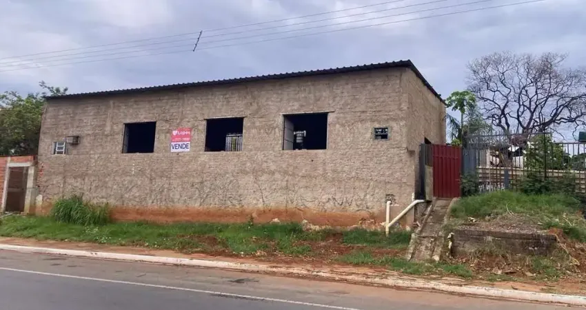 Amplo terreno de 1.511m² com galpão e casa — excelente para uso comercial ou industrial
