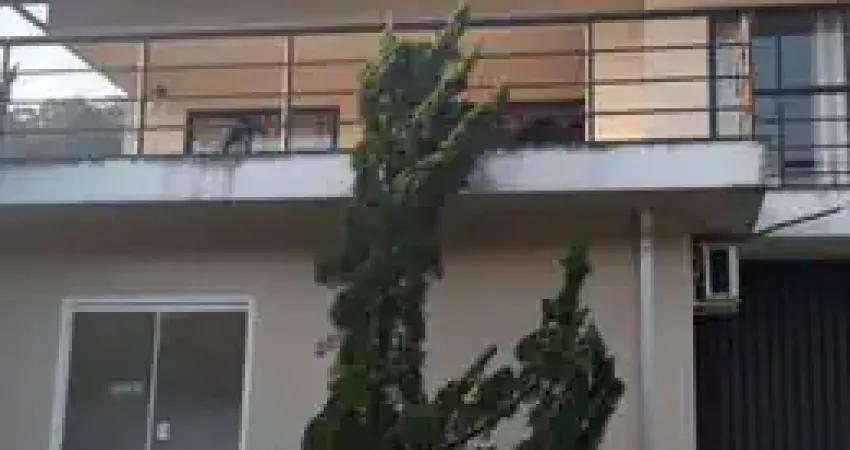 Sobrado a venda em Luiz Alves na Vila do Salto com vista para a cachoeira.