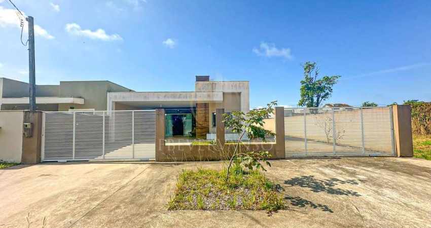 Casa em Bairro Cohapar - Guaratuba, PR