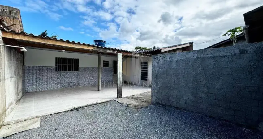 Casa com 2 quartos para alugar na Avenida Vinte e Nove de Abril, Piçarras, Guaratuba