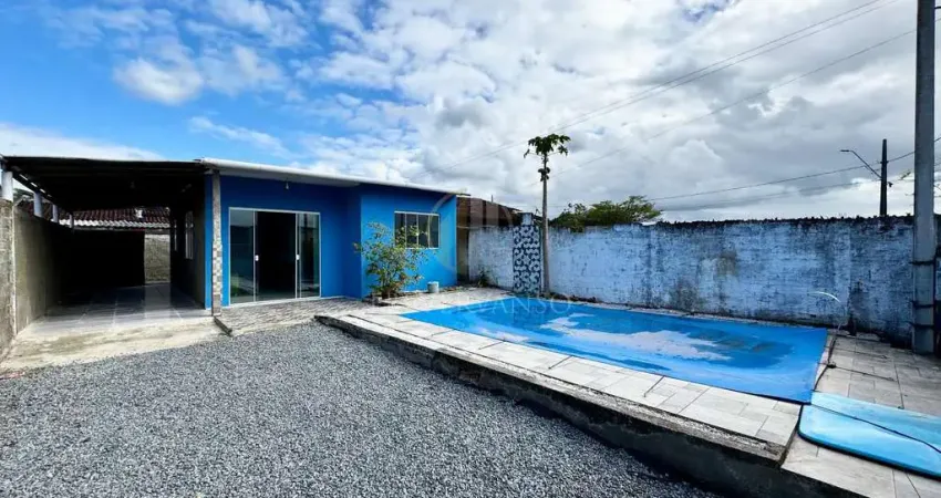 Casa com 2 quartos para alugar na Avenida Pref. Miguel Jamur, 1183, Piçarras, Guaratuba