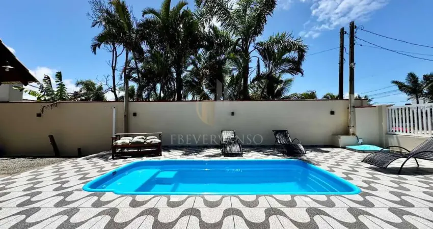 Casa com 3 quartos para alugar na Avenida Guanabara, 176, Barra do Saí, Guaratuba