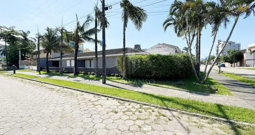 Casa em Balneário Brejatuba - Guaratuba, PR