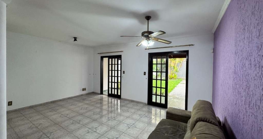 Sobrado com 3 dormitórios à venda, 160 m² por R$ 700.000,00 - Vila Suissa - Mogi das Cruzes/SP
