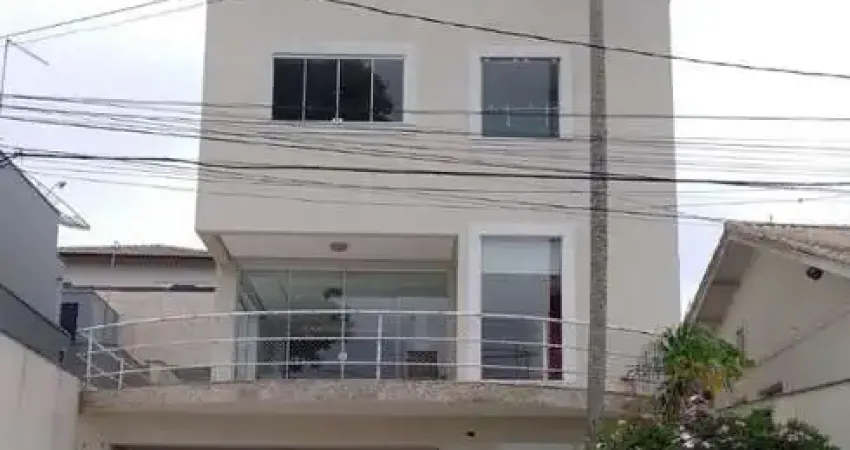 Sobrado com 4 dormitórios à venda, 380 m² por R$ 1.200.000 - Vila Pedroso - Arujá/SP