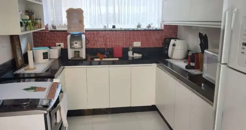 Sobrado com 4 dormitórios à venda, 138 m² por R$ 700.000,00 - Vila São Paulo - Mogi das Cruzes/SP