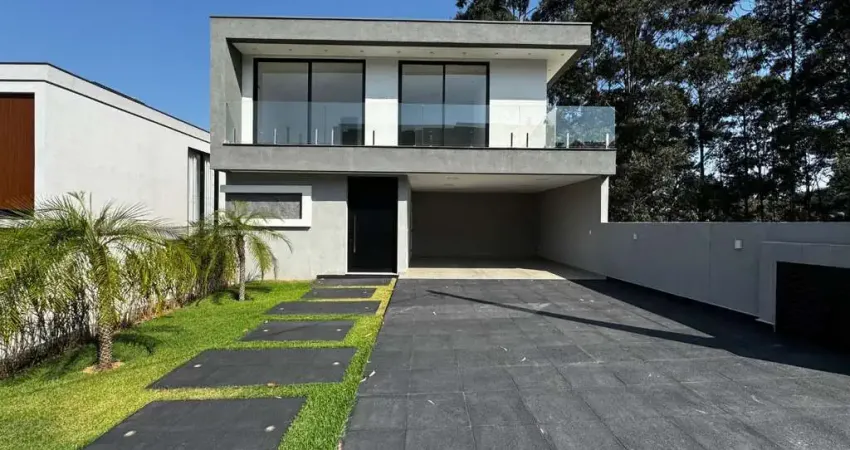 Sobrado com 4 dormitórios à venda, 300 m² por R$ 3.290.000,00 - Residencial Real Park - Arujá/SP