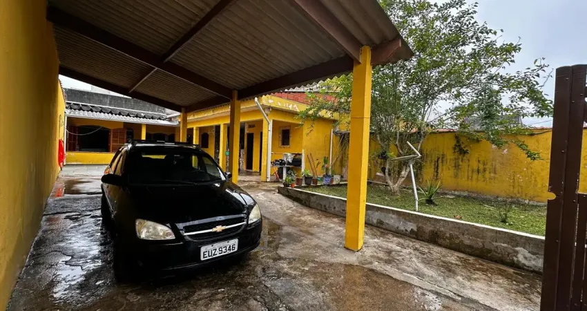 Casa por 300 mil lado praia lote inteiro aceita financiamento