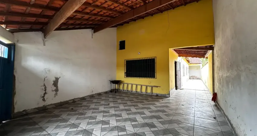 Casa a 800 m do mar aceitando financiamento bancário por apenas 225 mil