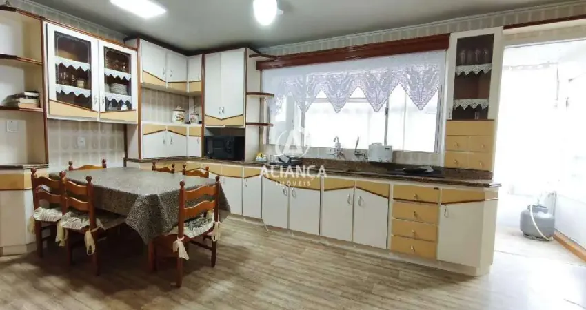 Apartamento mobiliado
4 dormitórios
sala de estar e jantar integradas