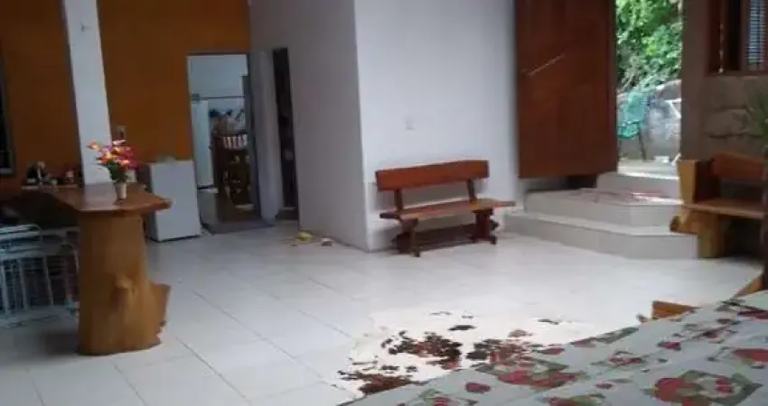 Casa com 4 quartos à venda na Rua Rio Grande do Norte, 106, Coronel Nassuca, Guaíba