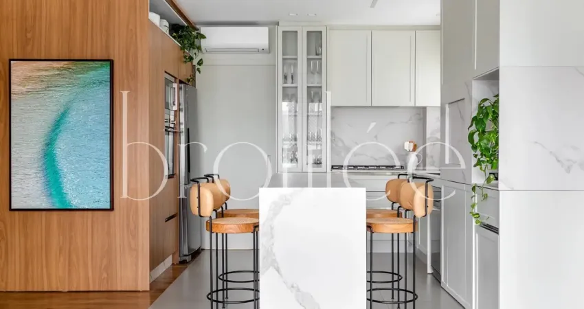 Apartamento à venda finamente mobiliado no edifício montpellier em balneário camboriú