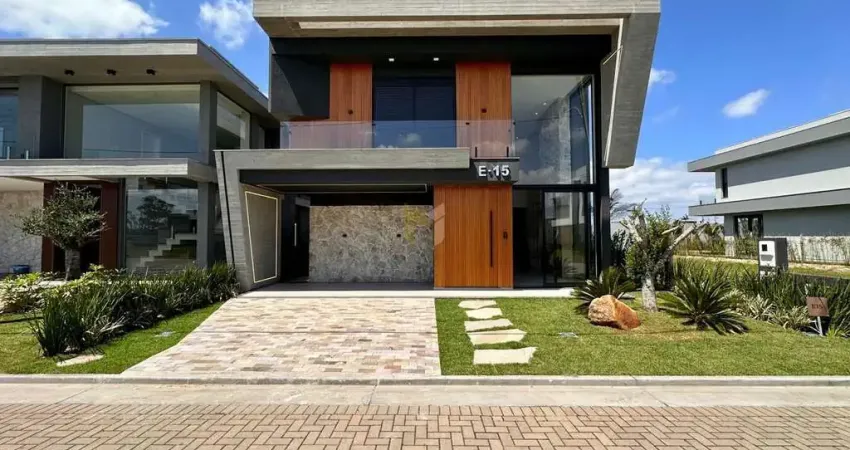 Casa em condomínio fechado com 4 quartos à venda na Rua Pedro Hygino Da Silveira, 1650, Centro, Xangri-Lá
