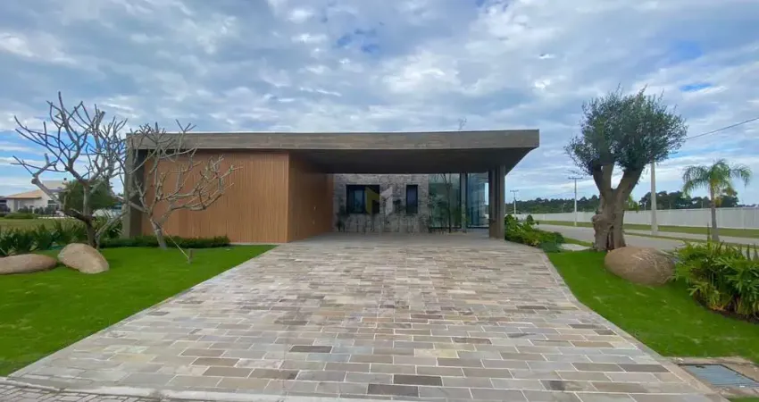 Casa em condomínio fechado com 4 quartos à venda na Rua Manoel Quadros, s n, Arroio Teixeira, Capão da Canoa