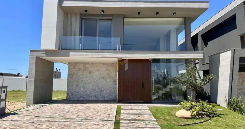 Casa em condomínio fechado com 5 quartos à venda na Rua Pedro Hygino Da Silveira, 1650, Centro, Xangri-Lá