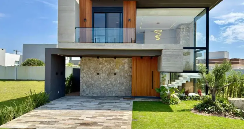 Casa em condomínio fechado com 4 quartos à venda na Rua Pedro Hygino Da Silveira, 1650, Centro, Xangri-Lá