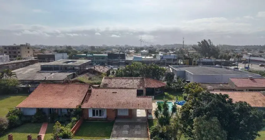 Casa mobiliada com piscina próxima ao mar no Centro de Xangri-lá