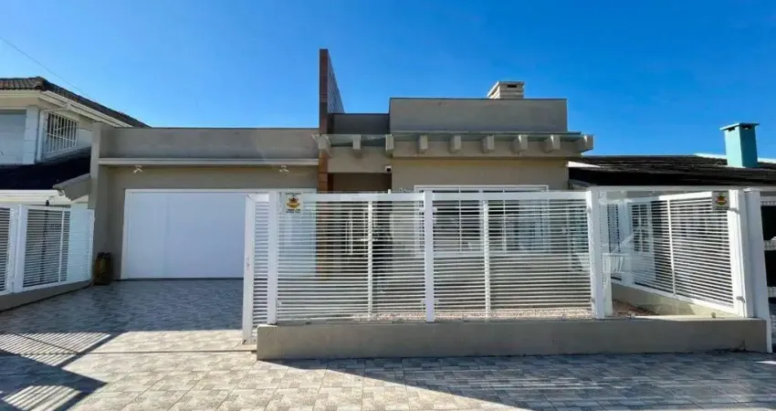 Casa 3 dormitórios à uma quadra do mar em Rainha do Mar Xangri-Lá RS