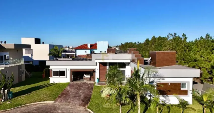 Casa mobiliada e decorada com tereno exclusivo no condomínio Lagoa do Passo