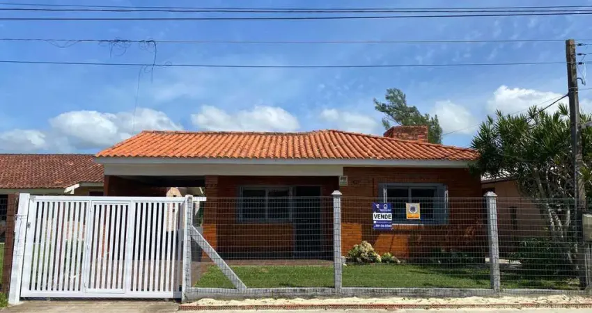 Casa com 3 quartos à venda na Das Dálias, 273, Noiva Do Mar, Xangri-Lá