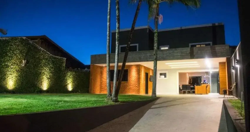 Casa a venda em Cambé, 3 dormitórios, 192 m² por R$ 820.000 - Jardim Vila Rica.