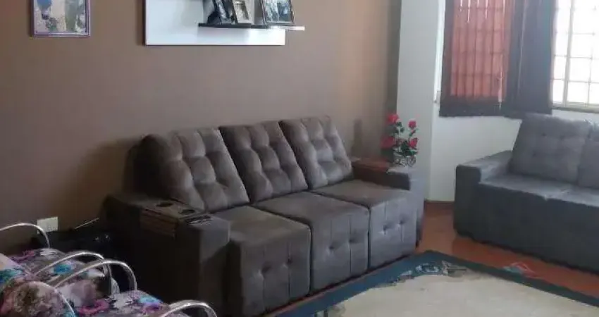 Casa com 3 dormitórios à venda, 210 m² R$ 592.000,00 - Jardim Guararapes - Londrina/PR