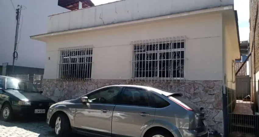 Excelente casa à venda com a localização privilegiada em conselheiro paulino