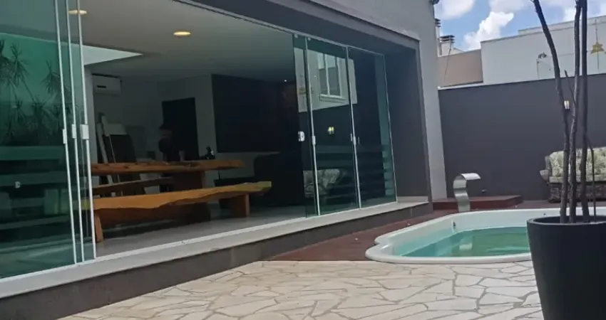 Casa / sobrado de alto padrão no bairro alto – 290m² de luxo e conforto! imóvel moderno com 3 suítes, incluindo suíte master com hidro e closet, cozinha planejada, área gourmet completa, piscina, móve