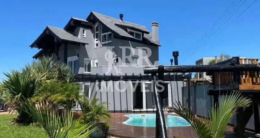 Casa em condomínio fechado com 3 quartos, na beira do rio, em imbé