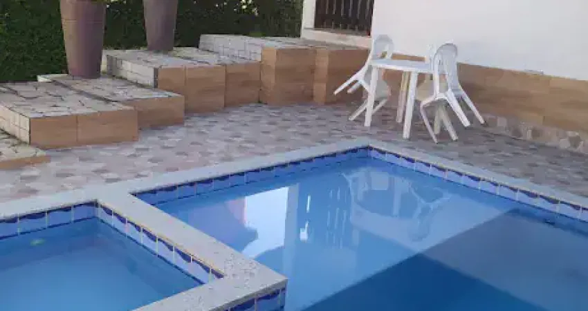 35/ vendo -casa em piatã, 3 suítes + dependência, piscina privativa, em condominio