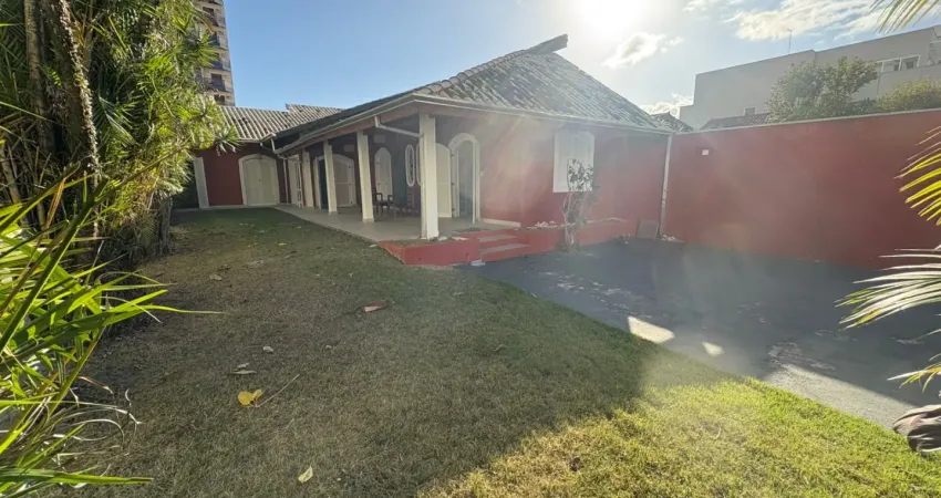 Casa à venda na Rua Ana Francisca Fachini, Martim de Sá, Caraguatatuba