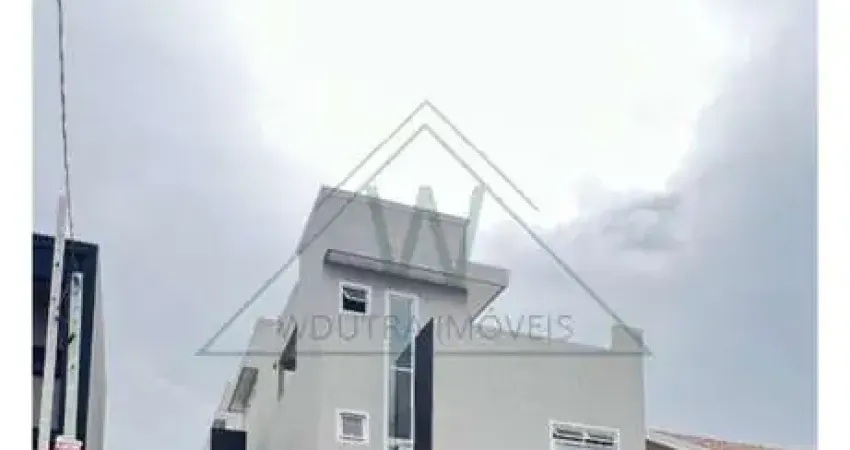 Casa à venda na Rua Jorge de Poli, Xaxim, Curitiba