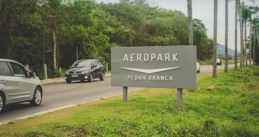 Terreno à venda na Avenida das Universidades, 1000, Pedra Branca, Palhoça