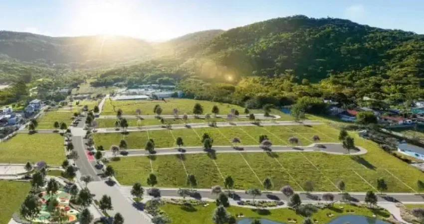 Terreno à venda na Rodovia Doutor Antônio Luiz Moura Gonzaga, 1, Rio Tavares, Florianópolis