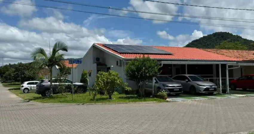 Casa com 4 quartos à venda na Avenida Paulo Roberto Vidal, 1455, Bela Vista, Palhoça