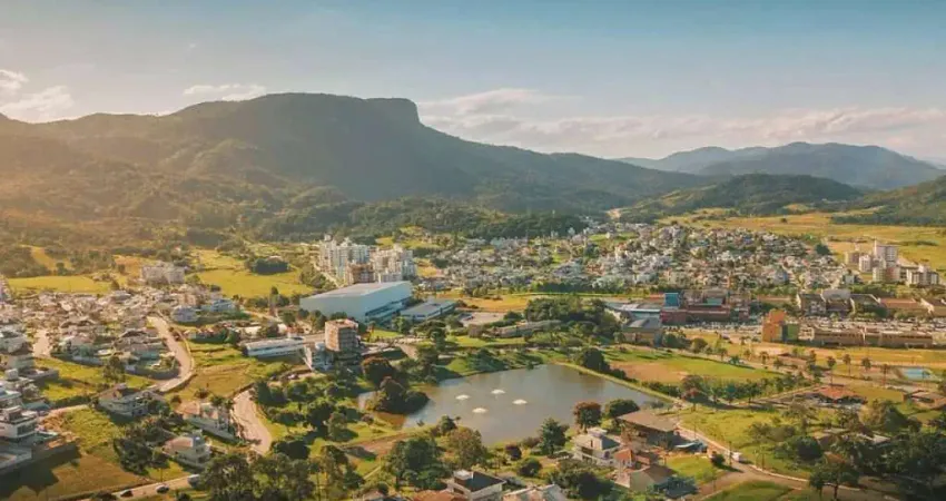 Terreno à venda na dos Lírios, 1, Pedra Branca, Palhoça