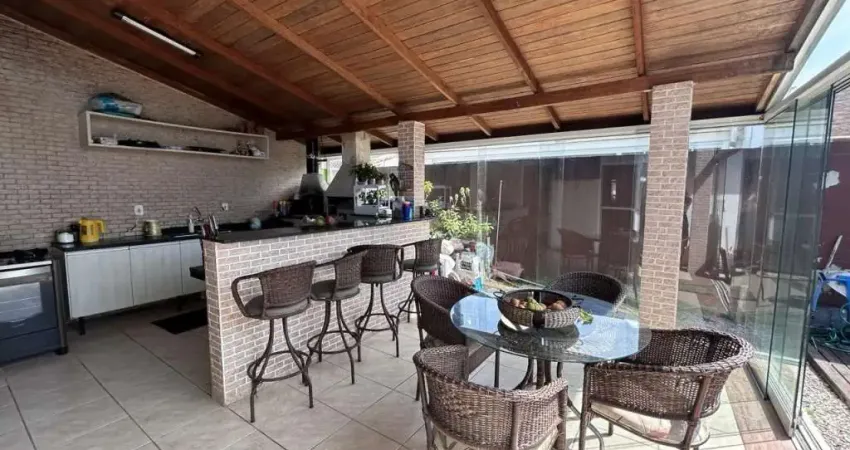 Casa com 4 quartos à venda na Avenida Paulo Roberto Vidal, 1455, Bela Vista, Palhoça