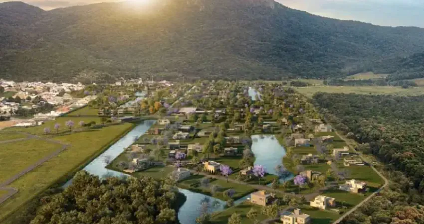 Terreno fundo lago no condomínio reserva da pedra - pedra branca