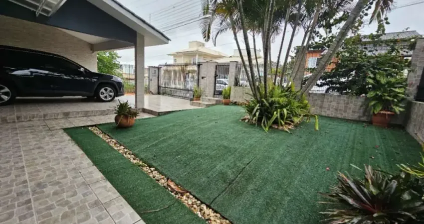 Casa com 3 quartos à venda na Rua dos Flamingos, 180, Pedra Branca, Palhoça