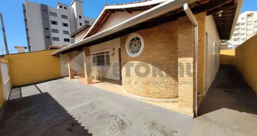 Casa com 3 quartos à venda na Avenida Goiás, 55, Indaiá, Caraguatatuba