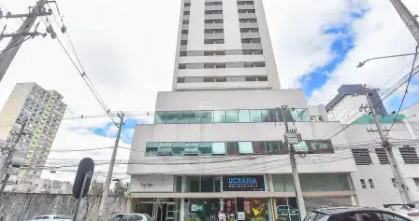 Studio no 22º andar com vista privilegiada – localização premium entre centro e batel no edifício hyde park!