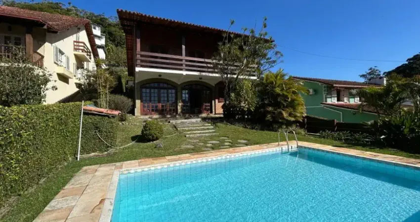 Casa em condomínio fechado com 4 quartos à venda na Avenida Reseda, 40, Carlos Guinle, Teresópolis