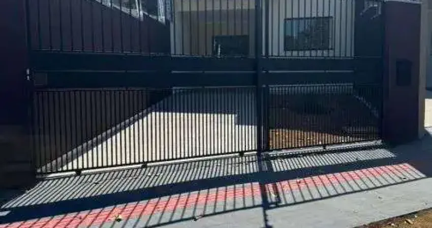 Casa com 3 quartos à venda na Avenida Guaiapó, 998, Conjunto Habitacional Requião, Maringá