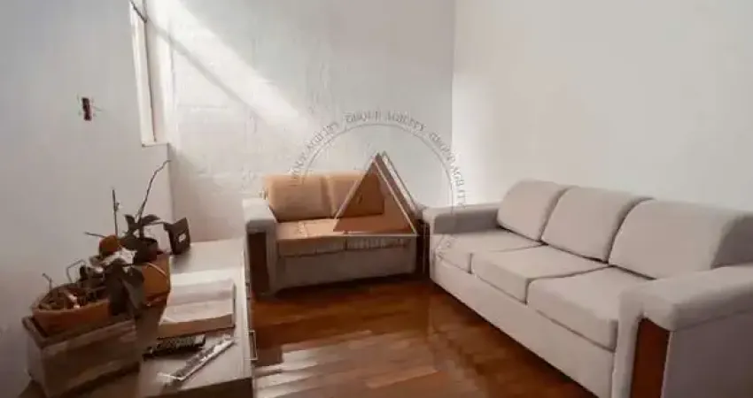 Casa à venda, com 3 dormitórios (1 suíte master com closet), pé direito alto, área gourmet, vaga pa