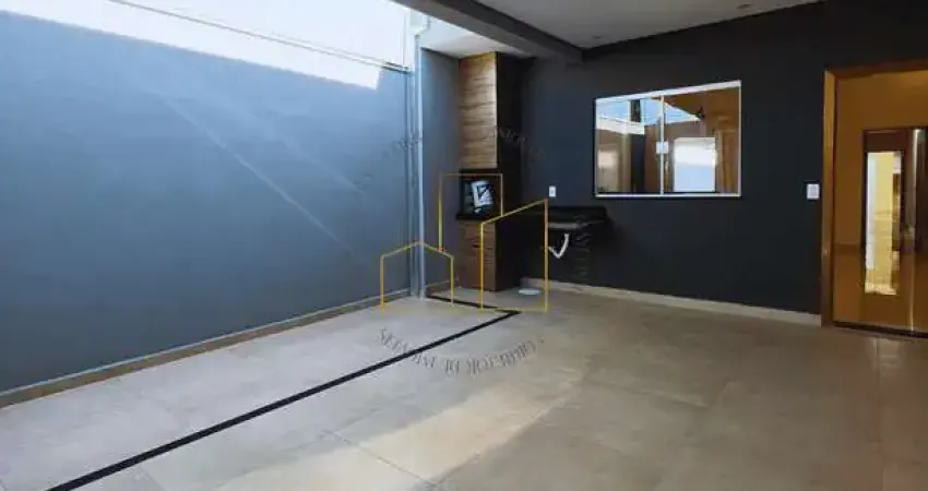 Casa á venda com 3 dorm (1 suíte), acabamento fino em porcelanato, pé direito alto, garagem coberta