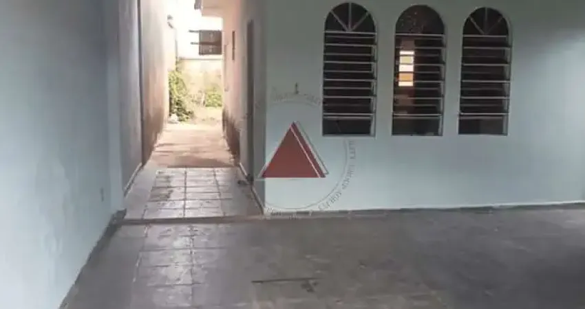 Casa à venda com, 2 dormitórios, sala, 2 vagas garagem coberta, 1 banheiro, no bairro jardim portin