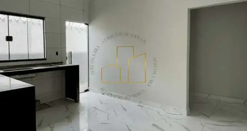 Casa á venda com 2 dormitórios, terreno inteiro, espaço para o 3º dormitório com closet, garagem p