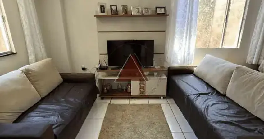 Casa à venda com, 3 dormitórios, 1 suíte, salas de tv e jantar, cozinha ampla, garagem 3 carros, ár