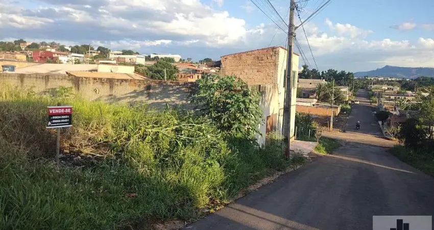 Terreno à venda na Rua Jose Teixeira do Prado, 546, Novo Igarapé, Igarapé