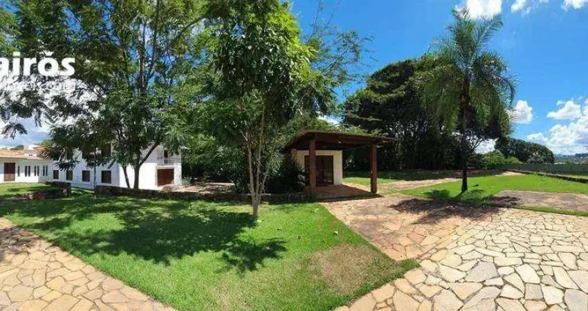 Casa com 1.190m² na península dos ministros (shis ql 12) em terreno à margem do lago paranoá (ponta de picolé), inf.: (61) 9.8300-2010